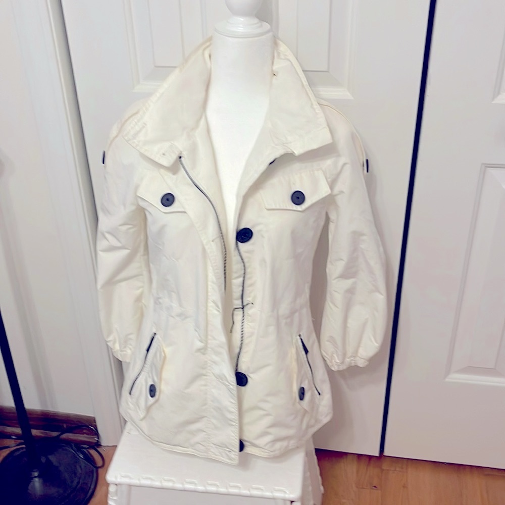 BCBGMAXAZRIA Women’s jacket
